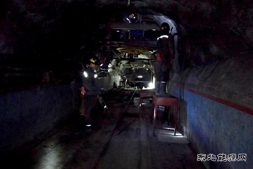 蒲白西固煤业机电队：顺利完成21平台架空乘人装置改造