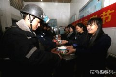 古城煤矿：元宵佳节送温暖