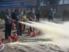 玛纳斯路政管理局榆树沟超限检测站组织开展消防应急演练