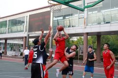 古城煤矿：篮球架起友谊桥