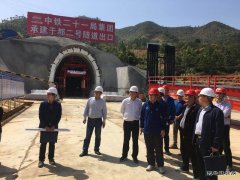 东南沿海铁路福建公司：董事长陈乃武到兴泉铁路兴宁1标工地调研