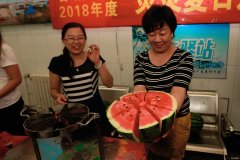 古城煤矿：送清凉用上了切瓜神器