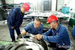 大庆石化：迎战大检修 保供在一线