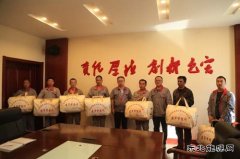 潞安集团焦化公司：积极组织开展“扶贫助学”活动