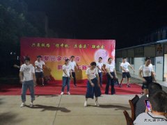 中铁二十一局：兴泉铁路XQXN-1标二分部举办“迎中秋，庆国庆”活