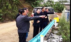 盘江精煤公司党委书记、董事长易国晶到月矿调研矸