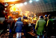 绥化热电公司：与风雪战斗保煤炭供应