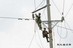 婺源：战高温斗酷暑  为高速建设护电