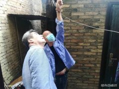 蒲白白水社区：一场高空惊险除隐患