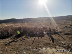 哈巴河执法大队：齐心拆除穿越涵洞管道 协力保障公路安全