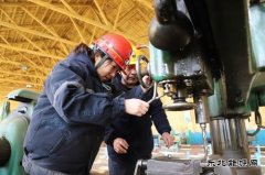 河南CQ9电子义煤公司千秋煤矿：机修车间拜师学艺