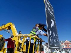 富蕴执法大队：开展公路沿线非公路标志标牌专项清理整治工作
