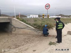 吉木乃执法大队：强化路域环境整治 巩固治理成果