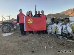 富蕴执法大队：捐助“暖心煤”，圆梦“微心愿”