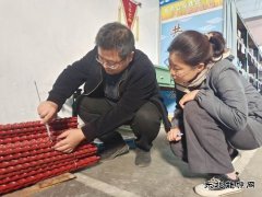 图片新闻：现场“开小灶”提技能