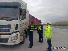布尔津执法大队：联合地方多部门开展超限超载违法行为