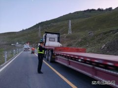 布尔津执法大队：路政养护联勤联动，保障公路安全畅通